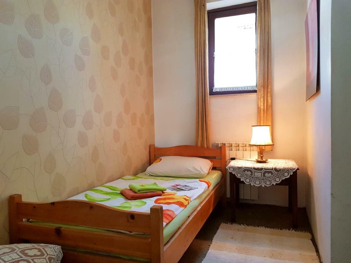 Hostel Pansion Lion Sarajevo Exterior photo